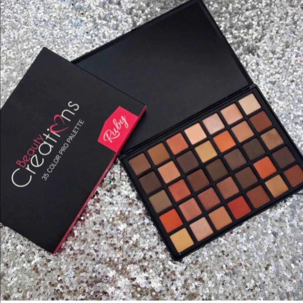 Beauty Creations Eyeshadow Pallet “Ruby”